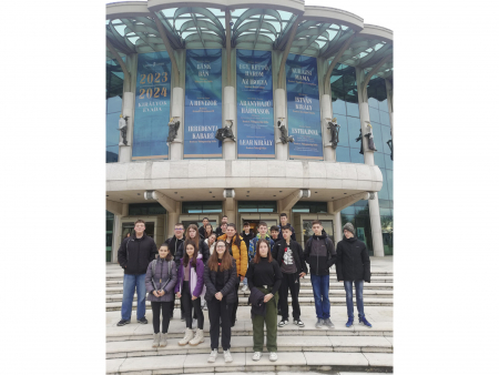 Érzékenyítés a szépre és a jóra